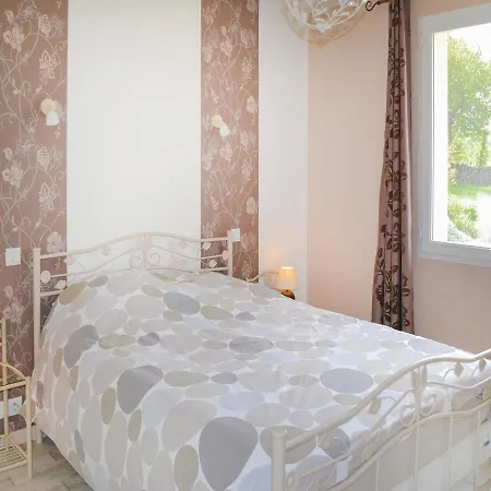Three-bedroom Holiday In