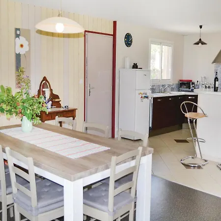 Feriehus Three-bedroom Holiday In Gramat